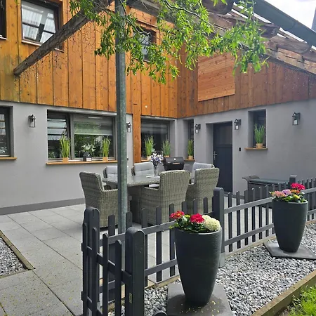 Erholsame Auszeit Auf Ca 100 Qm In Idylischer Lage Mit Großer Terrasse